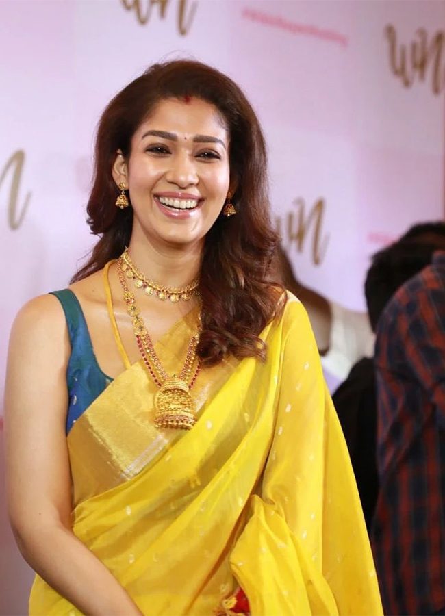 Actress_20Nayanthara_20Happy_20Birthday_20Pics-3.jpg 3