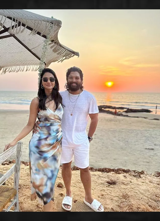 Allu-Arjun-And-Sneha-beach-photos.jpg 3