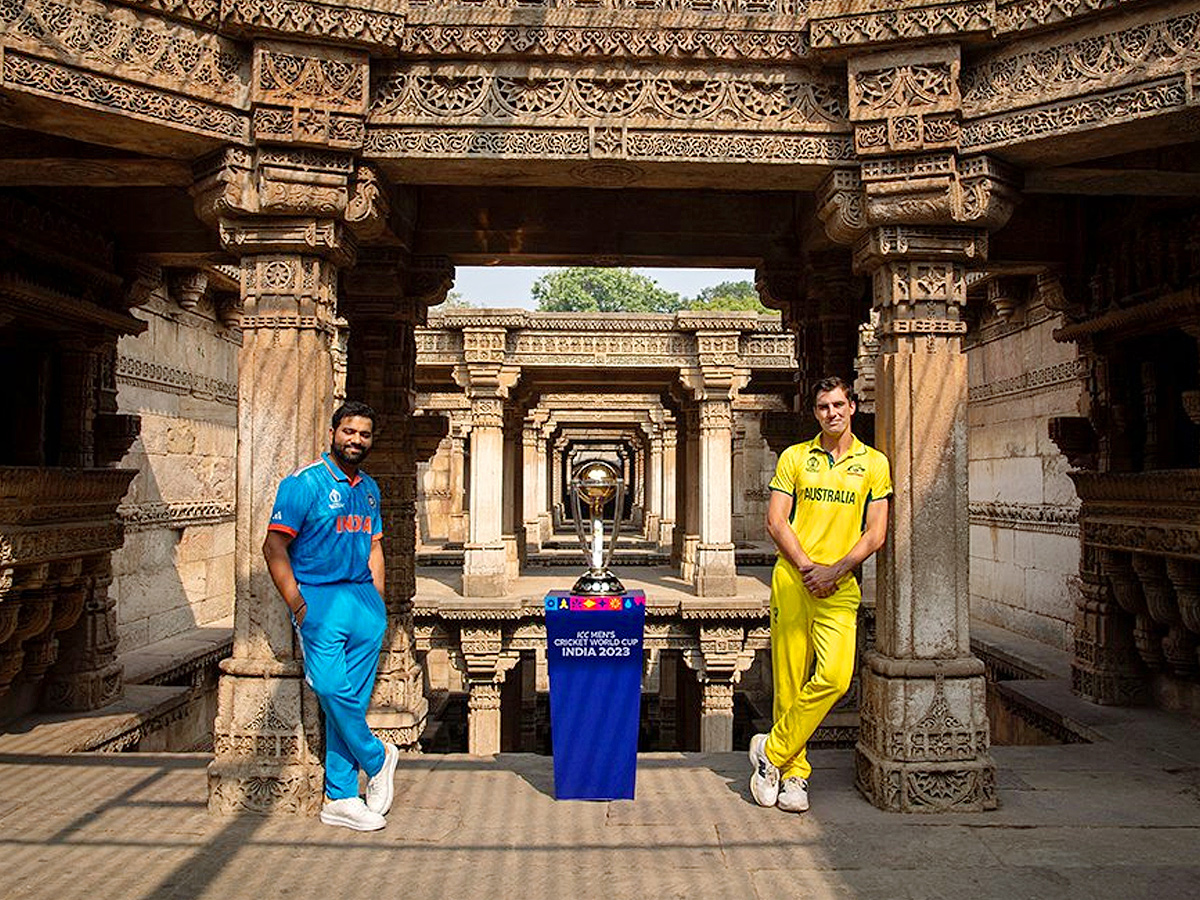 Captains_20Rohit_20Sharma_20and_20Pat_20Cummins_20with_20the_20trophy_20ahead_20of_202023_20World_20Cup_20final_20Photos_7.jpg 3