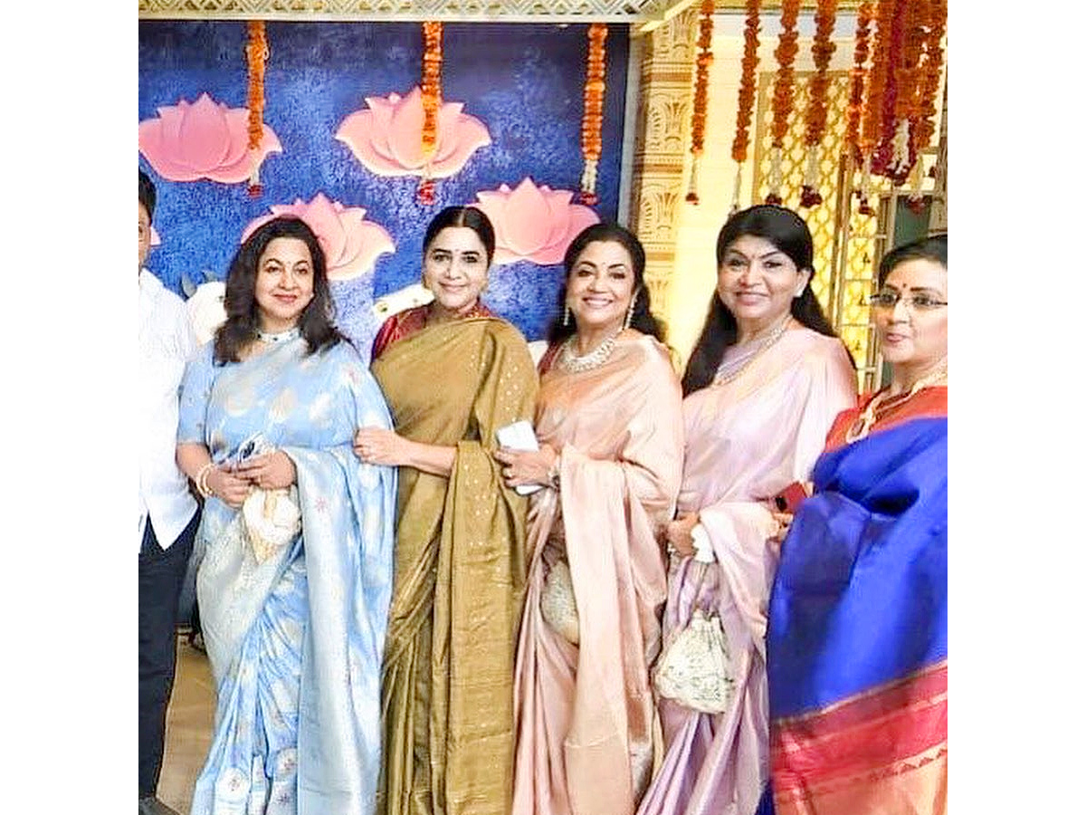 Actress_20Karthika_20Nair_20Wedding_20PHotos_14.jpg 13