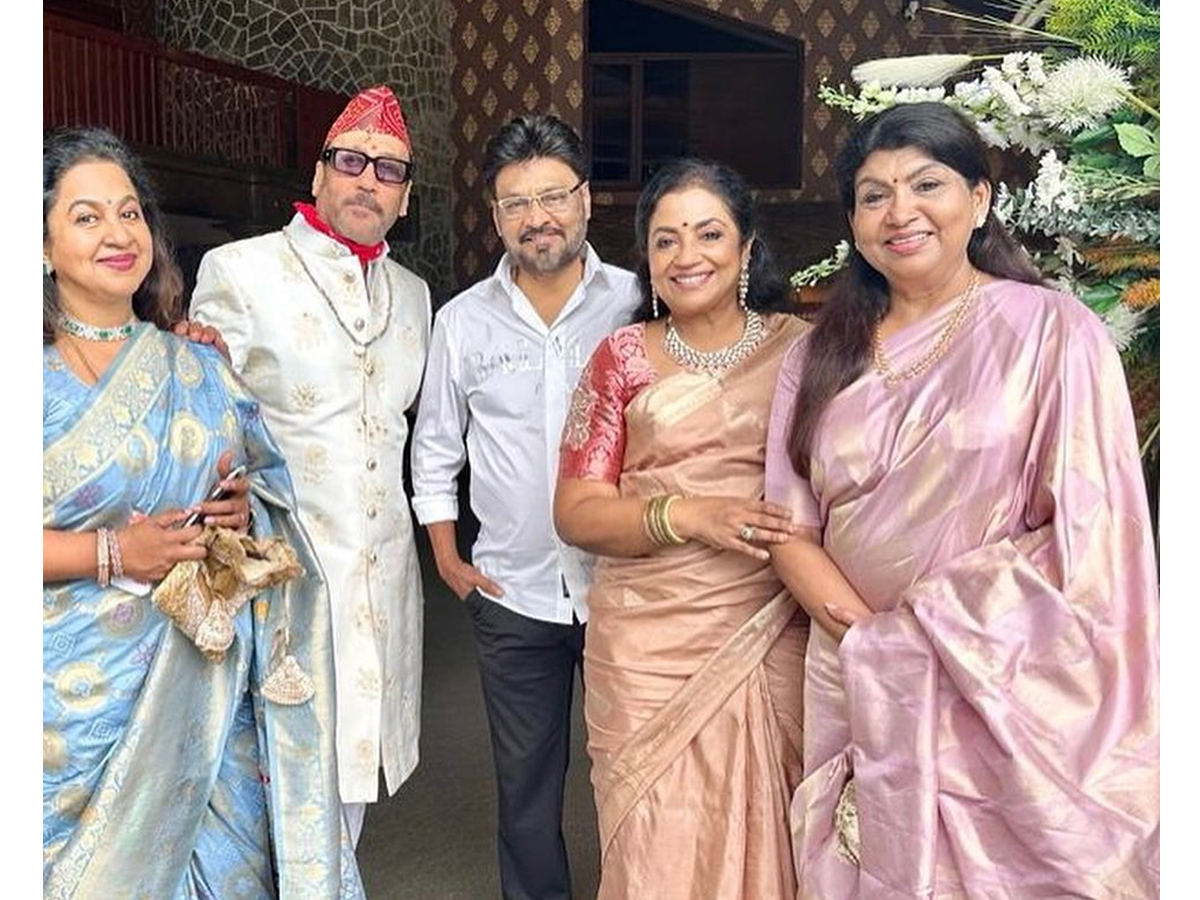 Actress_20Karthika_20Nair_20Wedding_20PHotos_19.jpg 18