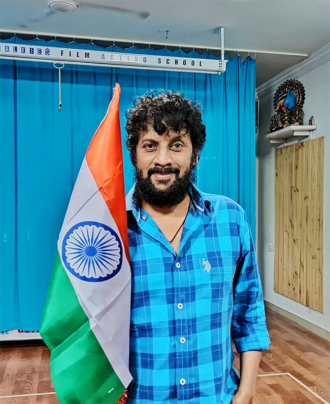 Actor_20Uttej_20unseen_20photos-26.jpg 26