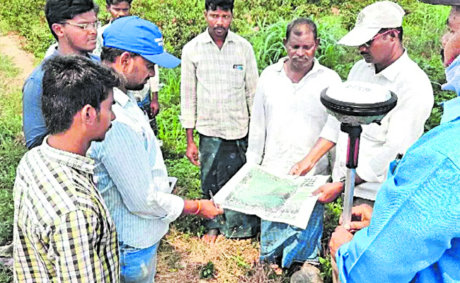 BHUHAKKU.jpg