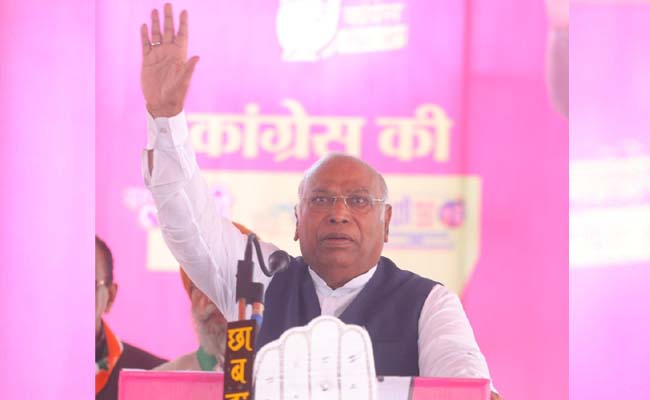Congress-7-Guarantees-Rajasthan.jpg