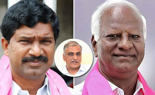 Kadiyam-Rajaiah-Clashes-Will-Harish-Rao.jpg