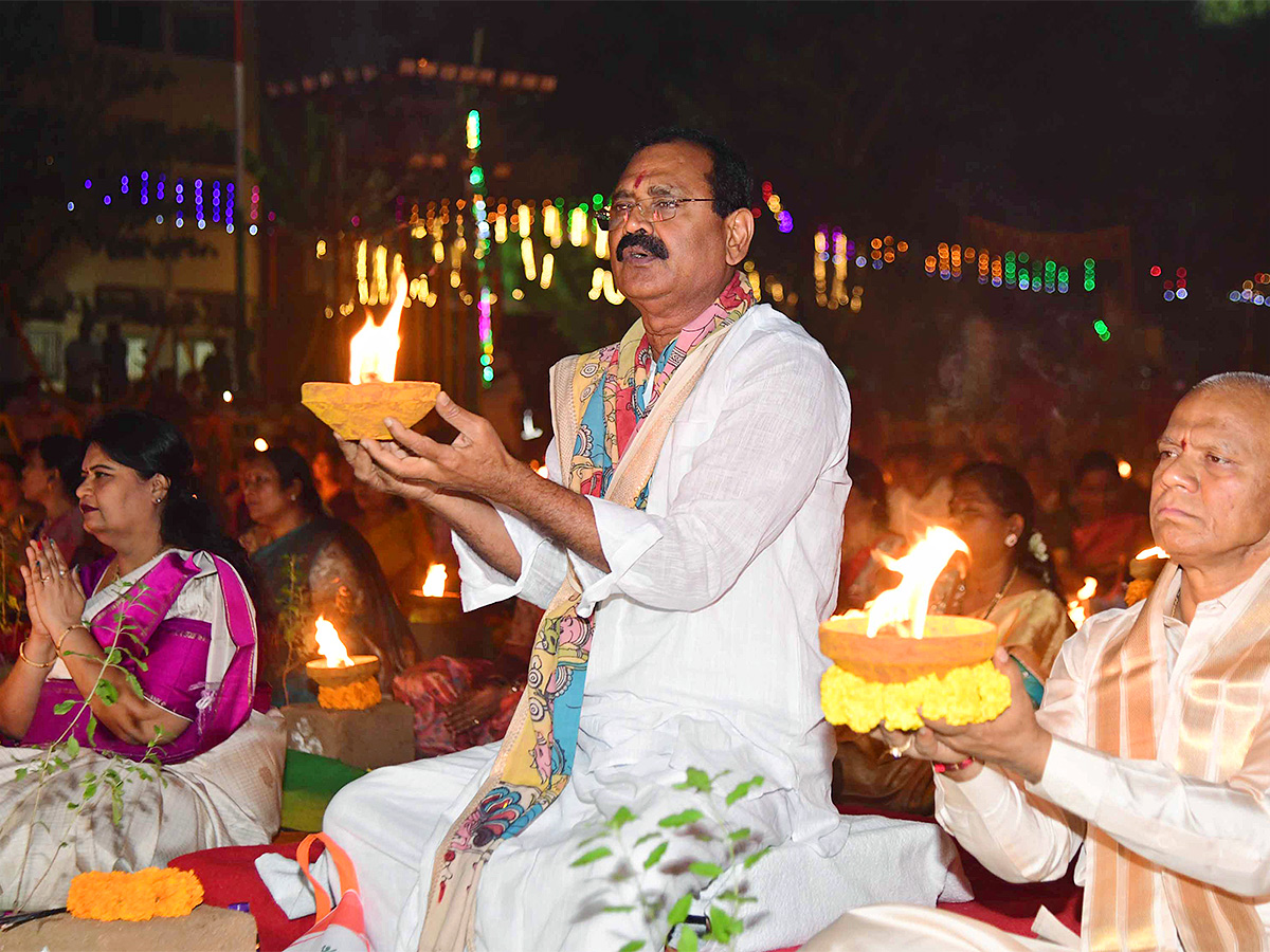 Karthika_20Deepotsavam_20In_20Tirupati_20Photos-20.jpg 19