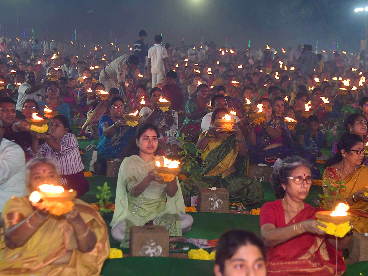Karthika_20Deepotsavam_20In_20Tirupati_20Photos-32.jpg 30