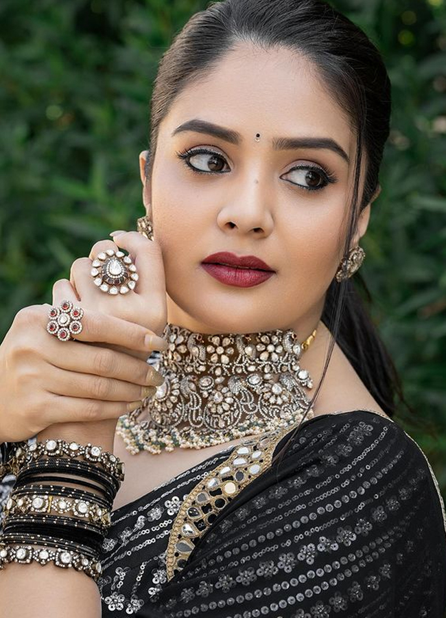 Sreemukhi-movies.jpg 9