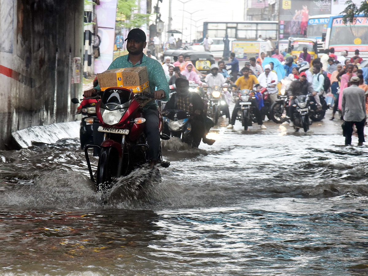 Heavy_20rains_20in_20Nellore_20District_20Photos-1.jpg 1