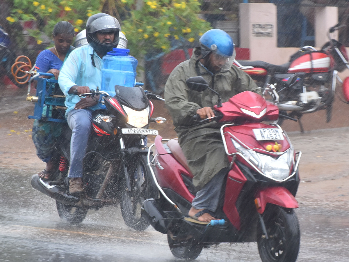 Heavy_20rains_20in_20Nellore_20District_20Photos-14.jpg 14