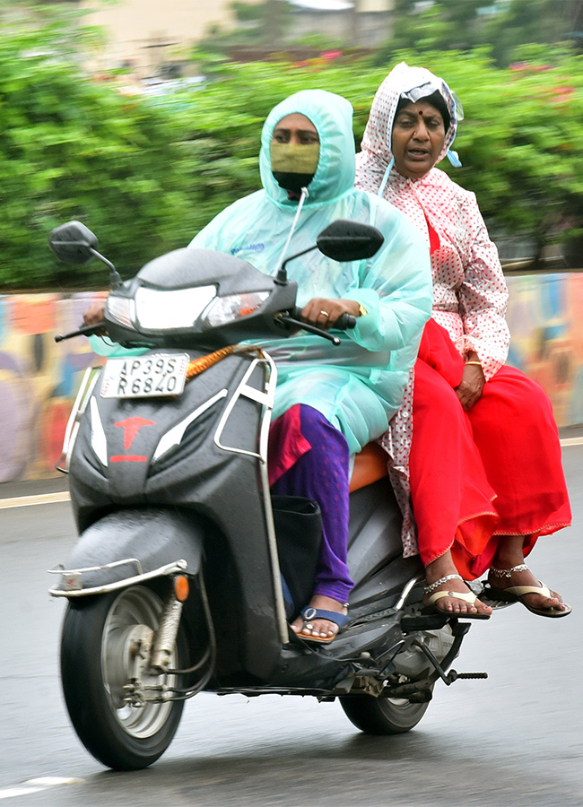 Heavy_20rains_20in_20Nellore_20District_20Photos-16.jpg 16