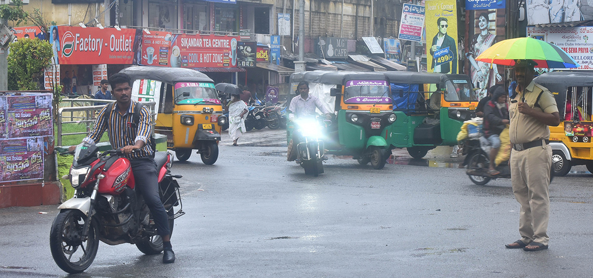Heavy_20rains_20in_20Nellore_20District_20Photos-21.jpg 21