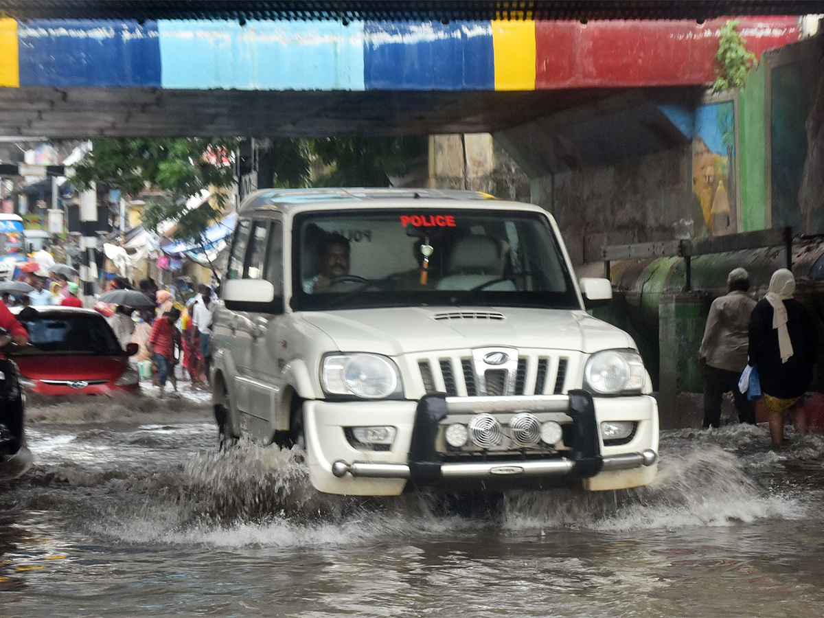 Heavy_20rains_20in_20Nellore_20District_20Photos-4.jpg 4