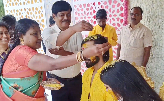 Maanas_20Nagulapalli_20Marriage_20Haldi_20Function_20in_20Vijayawada_20Photos_4.jpg 5