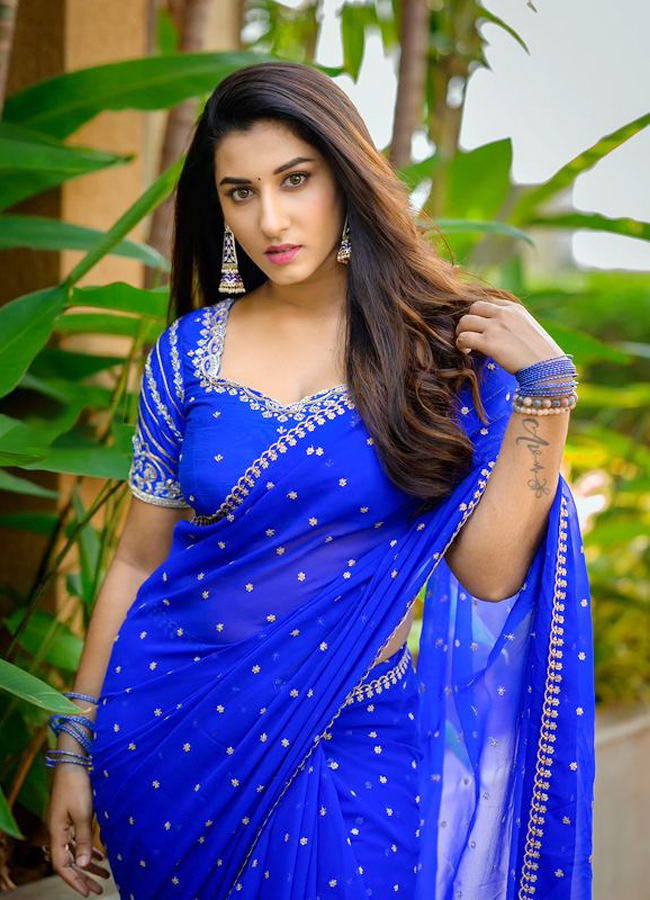 Vishnu-Priya-photos.jpg 6