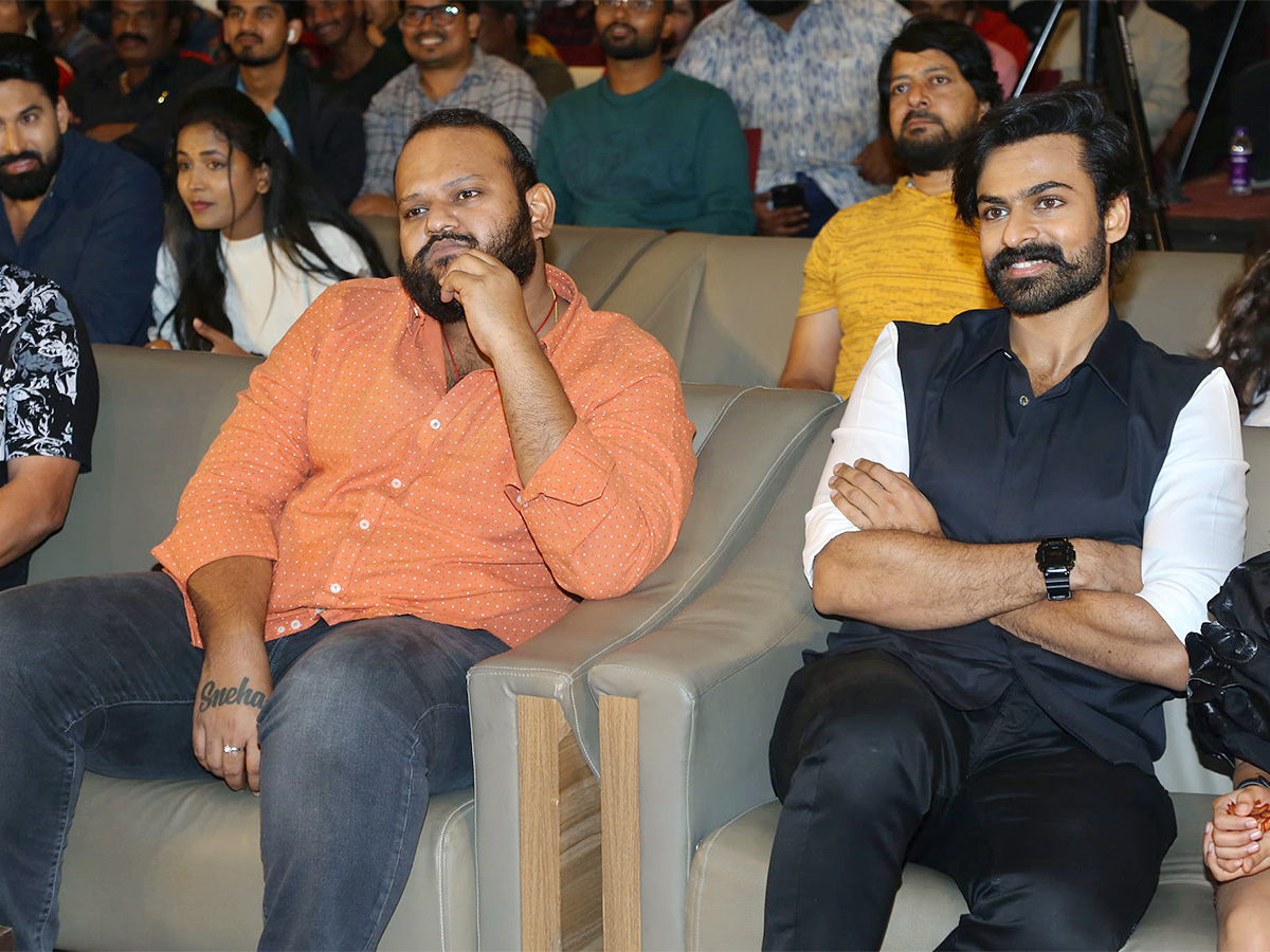 Panja_20Vaisshnav_20Tej_20Aadikeshava_20Movie_20Pre_20Release_20Event_20Pics-13.jpg 13