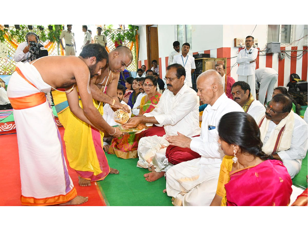 Sri_20Srinivasa_20Divyanugrah_20Homam_20PHotos_24.jpg 24