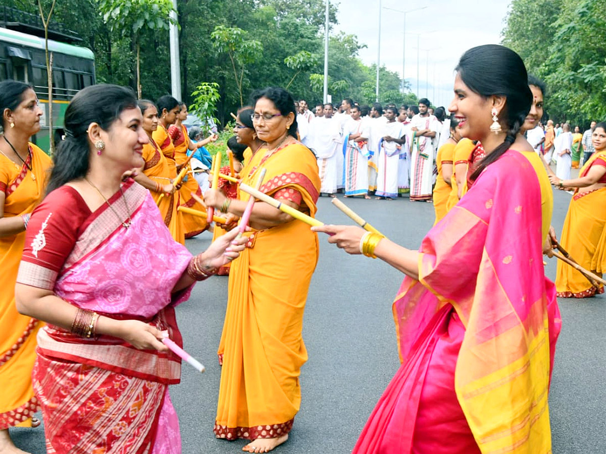 Sri_20Srinivasa_20Divyanugrah_20Homam_20PHotos_3.jpg 4