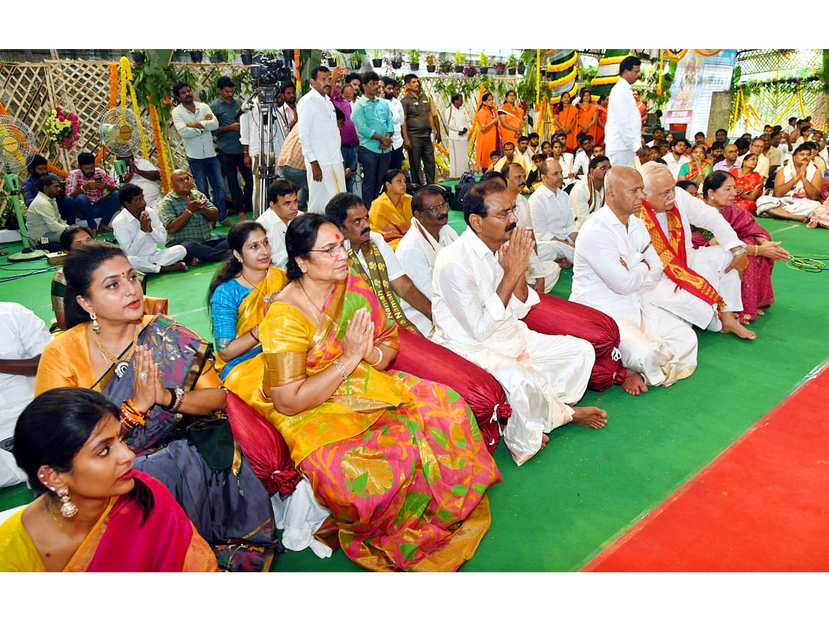 Sri_20Srinivasa_20Divyanugrah_20Homam_20PHotos_7.jpg 7