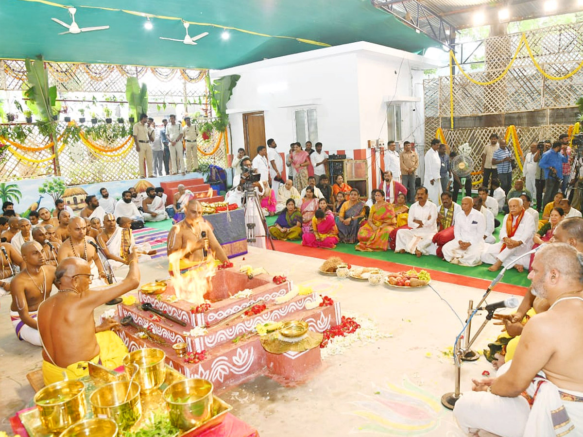 Sri_20Srinivasa_20Divyanugrah_20Homam_20PHotos_9.jpg 9