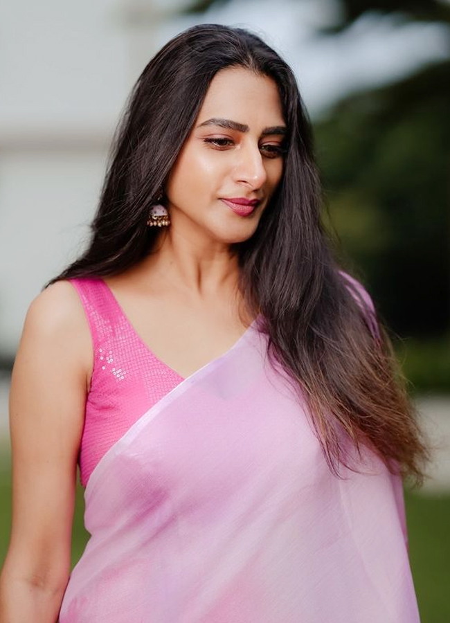 Surekha.jpg 2