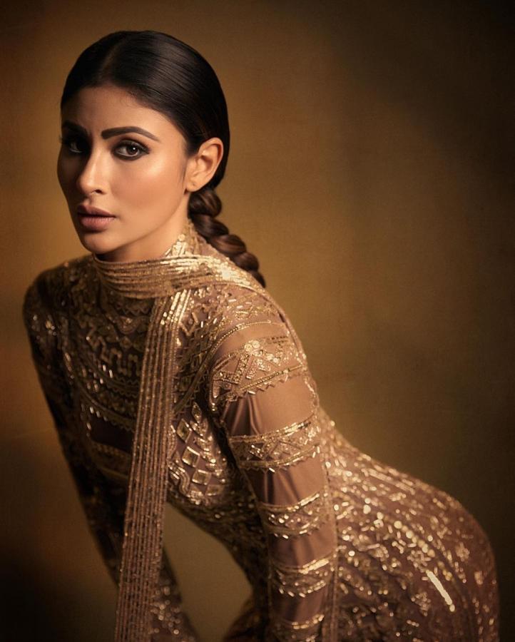 Mouni-roy-insta-photos.jpg 7