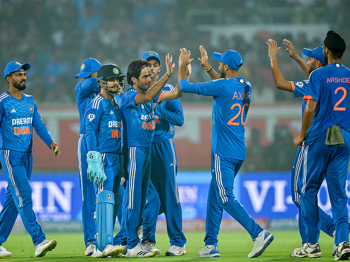 Twenty20_20international_20cricket_20match_20between_20India_20and_20Australia_20-3.jpg 3