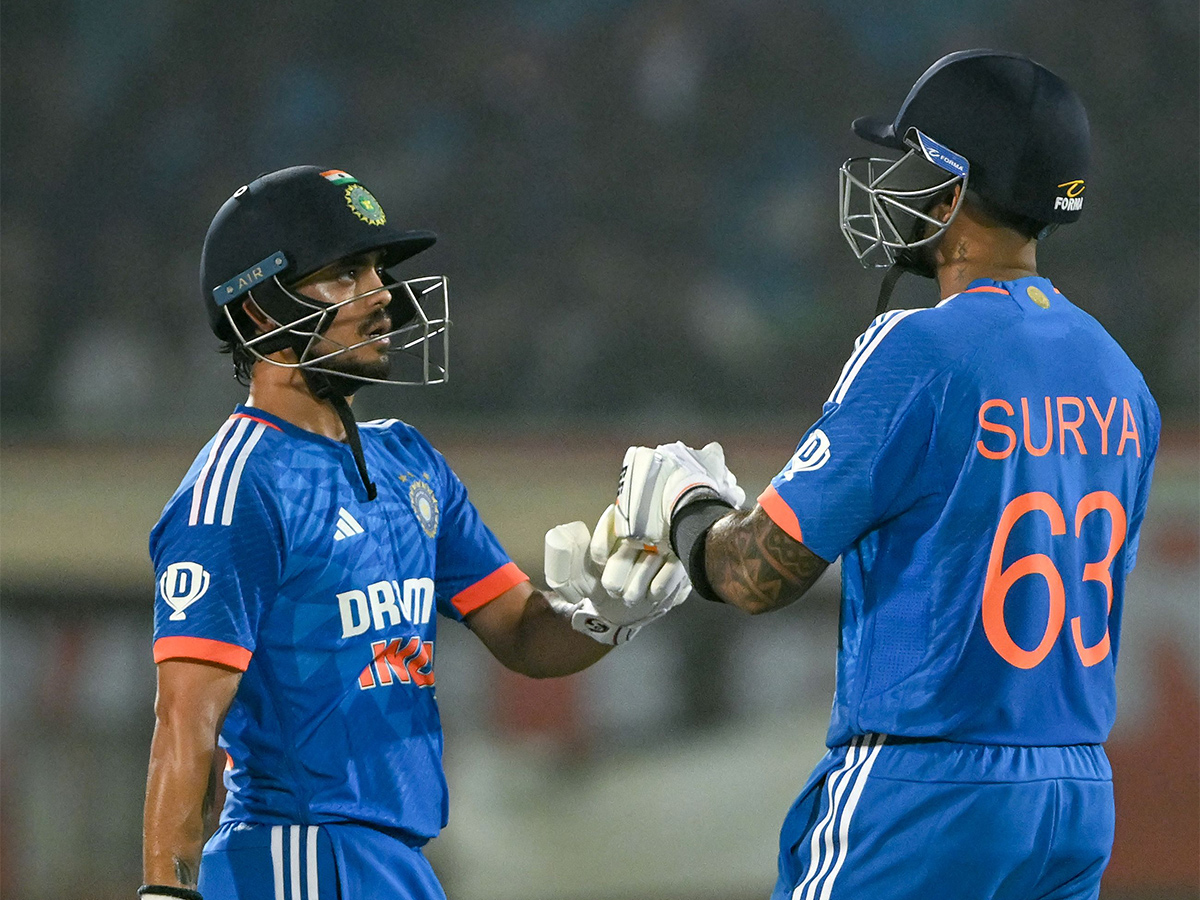 Twenty20_20international_20cricket_20match_20between_20India_20and_20Australia_20-31.jpg 27