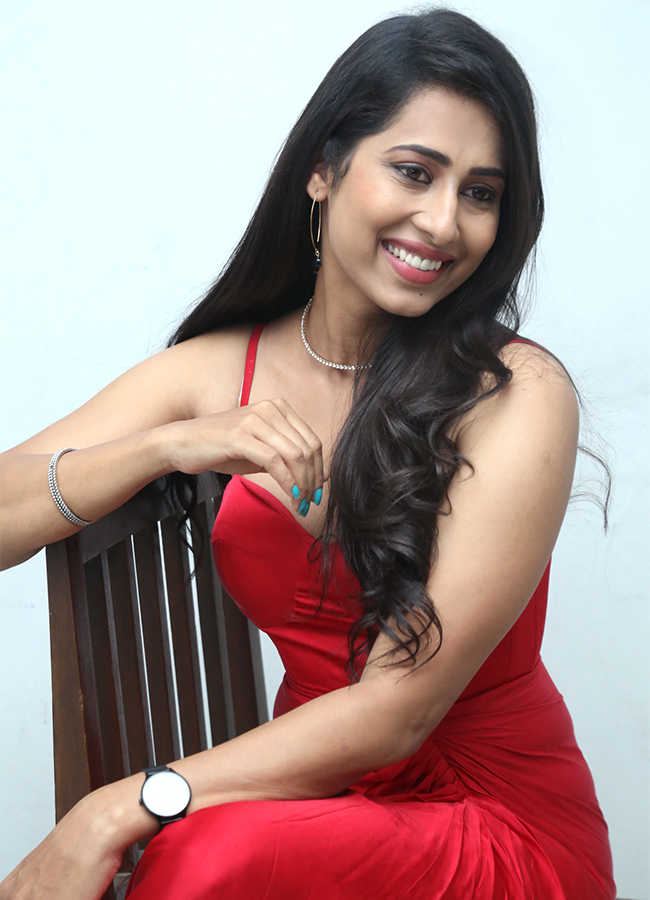 Actress_20Priya_20Hegde_20_E2_80_8BHot_20pics14.jpg 12
