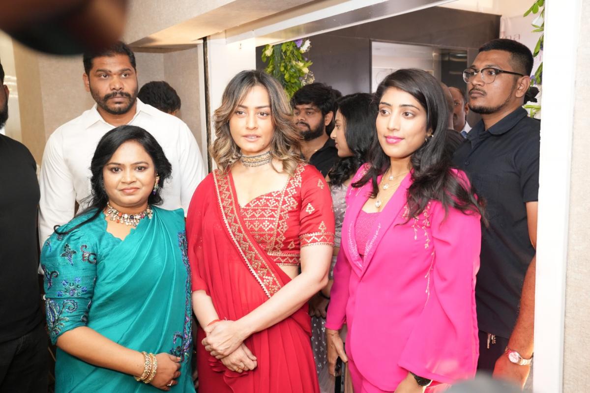 Namrata-Shirodkar-01.jpeg 1
