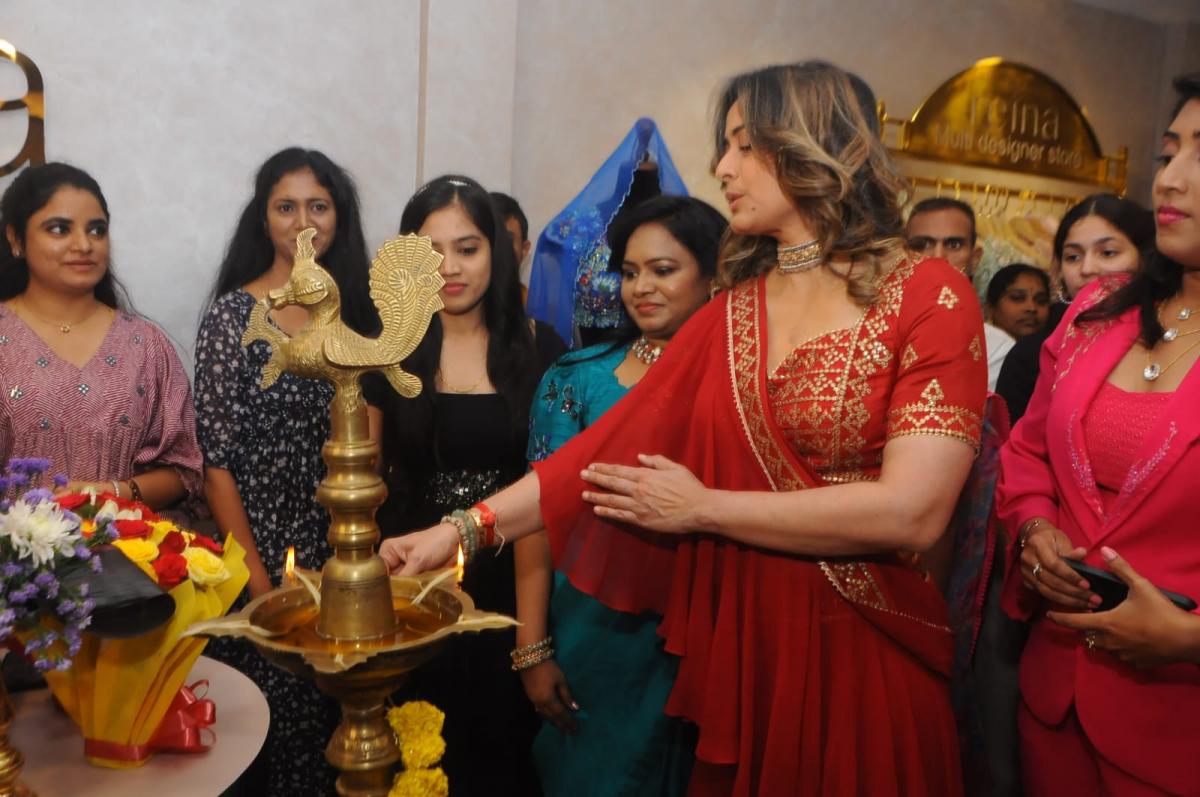 Namrata-Shirodkar-05.jpeg 5