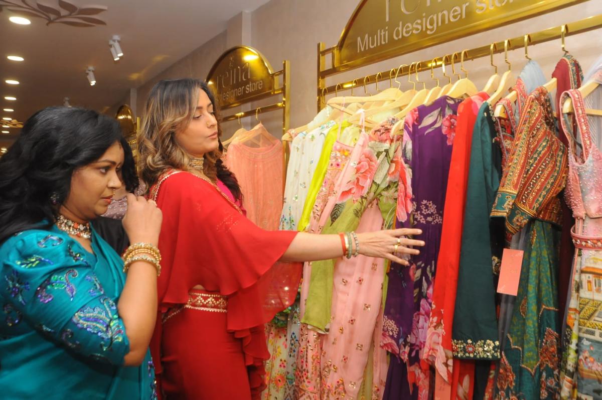 Namrata-Shirodkar-06.jpeg 6