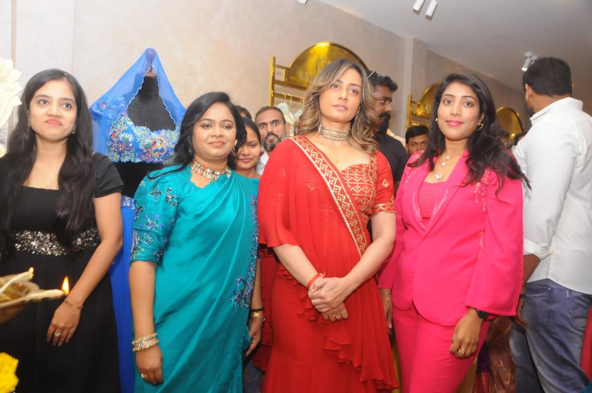 Namrata-Shirodkar-07.jpeg 7