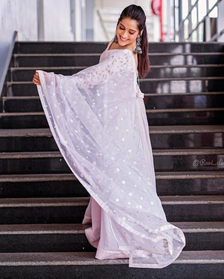 Rashmi-Gautam-movies.jpg 8