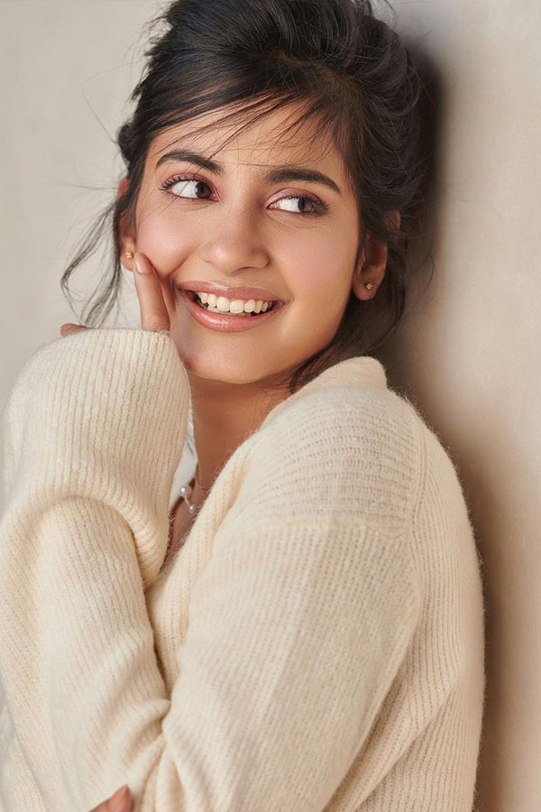 Actress_20Pragati_20Srivastava_20Photo_20Stills_8.jpg 9