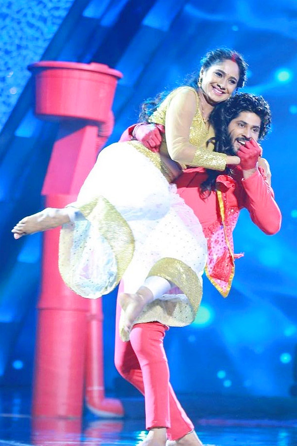 Tejaswini_20Gowda_20Beautiful_20PHotos_2.jpg 3