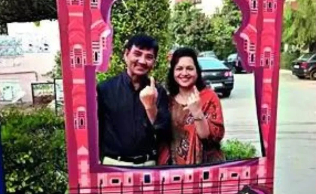 pakistan-migrant-couple.jpg