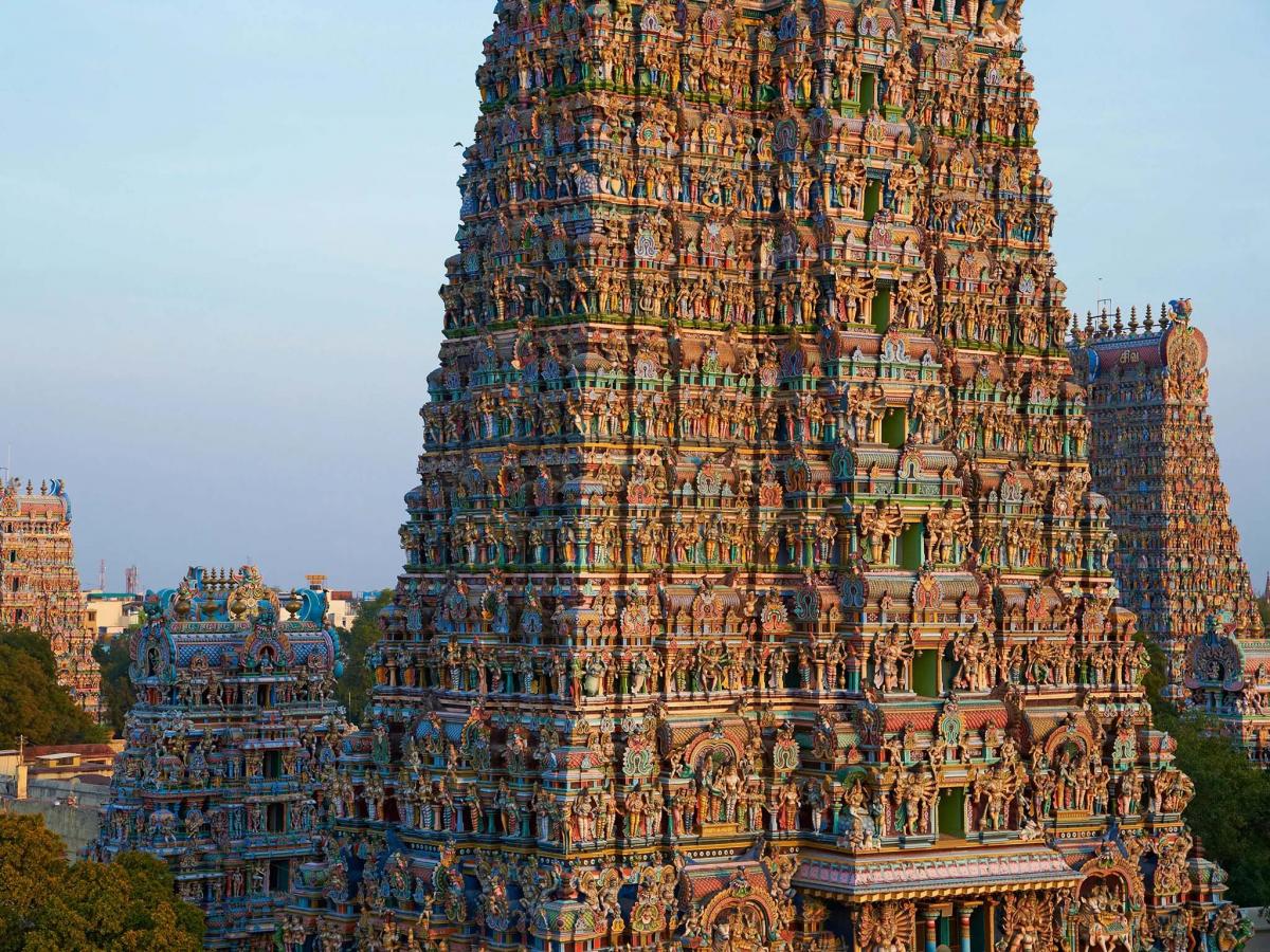 Meenakshi_20Temple-Tamil-Nadu-India.jpg 2