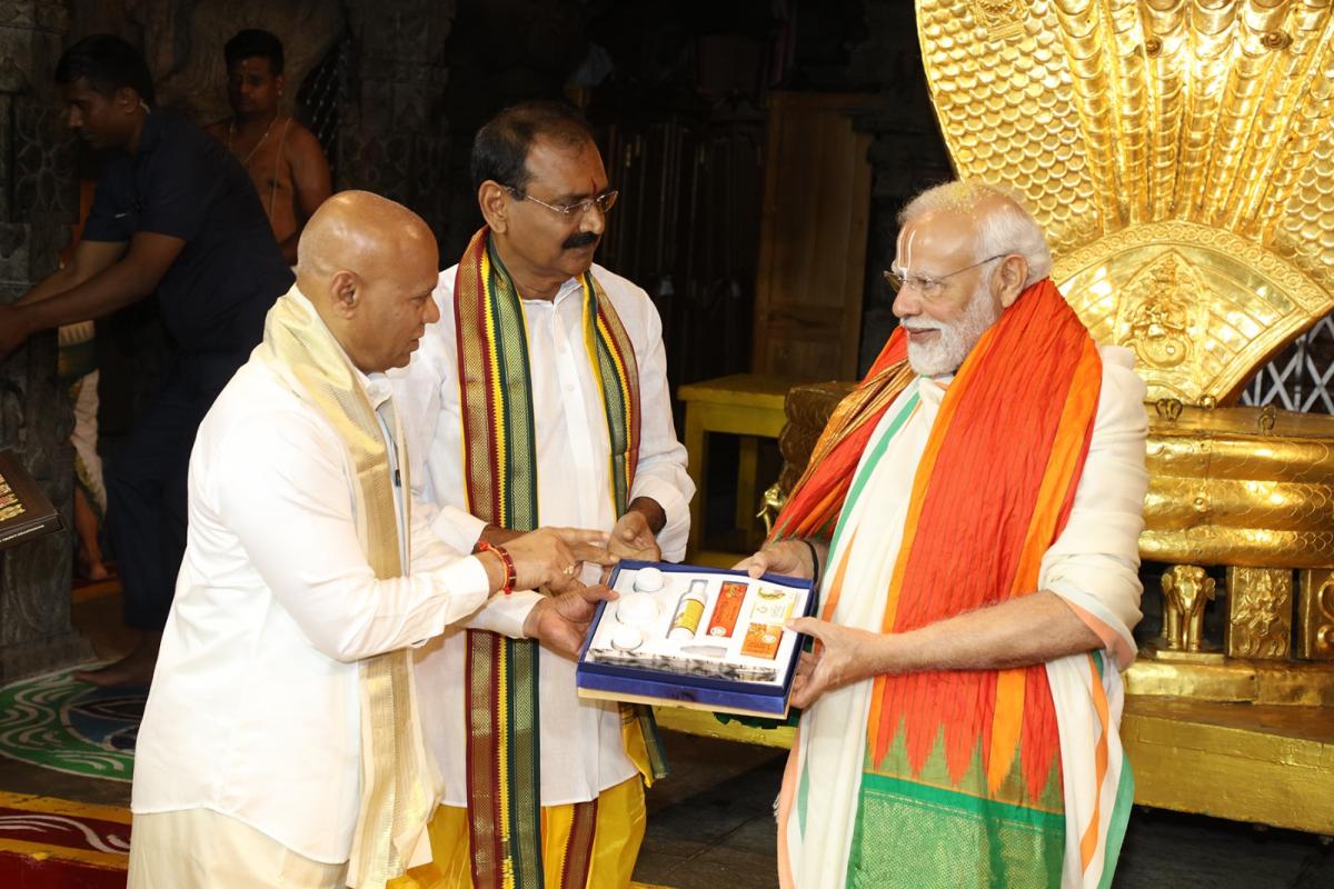 Modi-Tirumala-18.jpeg 18