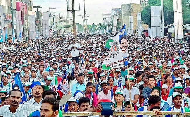 YSRCP-Bus-Yatra-Day-22.jpg
