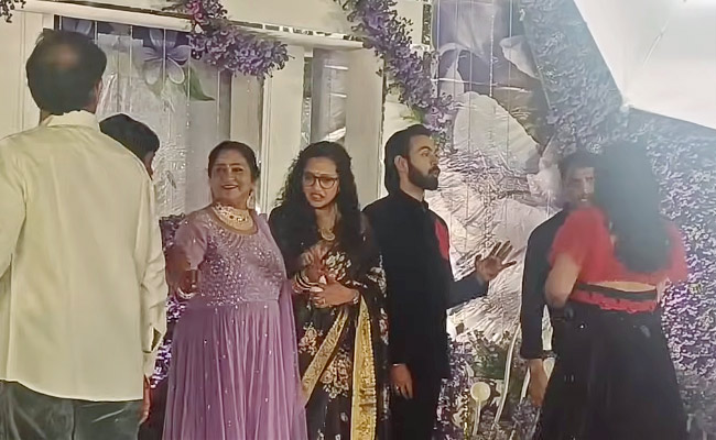 Bigg_20Boss_20Maanas_20Nagulapalli_20And_20Srija_20Marriage_20Reception_20Photos_11.jpg 12