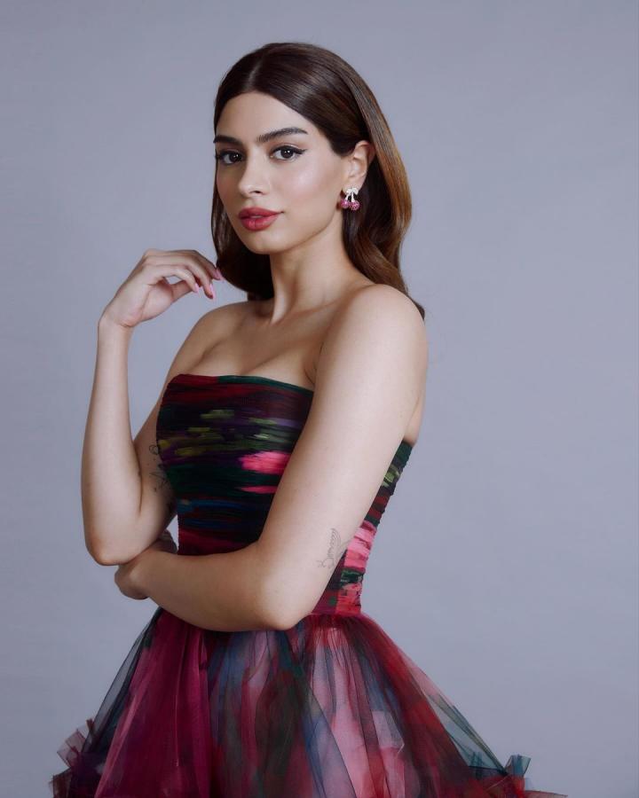 Khushi-kapoor-insta-photos.jpg 2