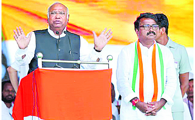 Mallikarjuna_20Kharge.jpg