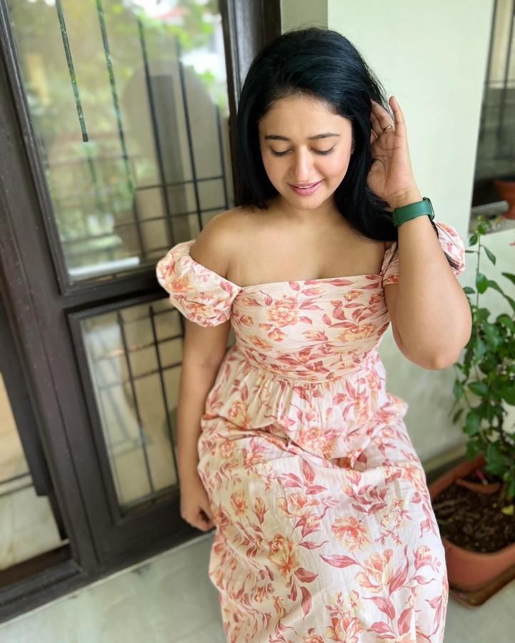 Poonam-Bajwa-latest-photos.jpg 6
