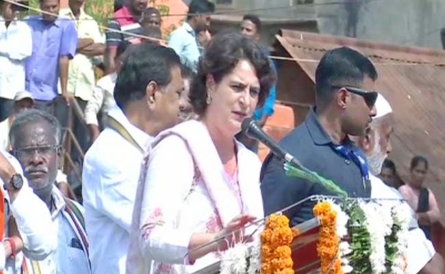 Prianka-Gandhi-Election-Campaign.jpg