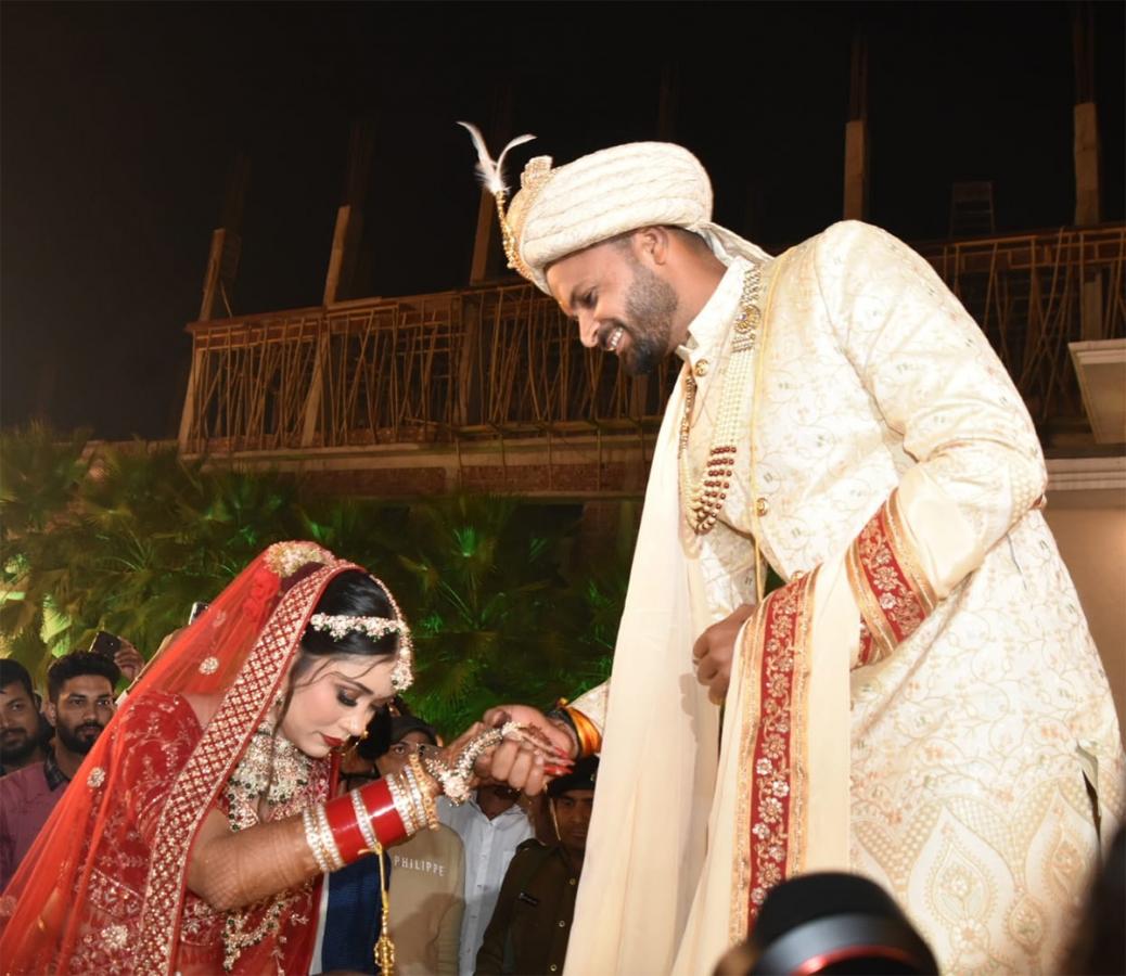 Indian_20Cricketer_20Mukesh_20Kumar_20Wedding_20Pics-1.jpg 1