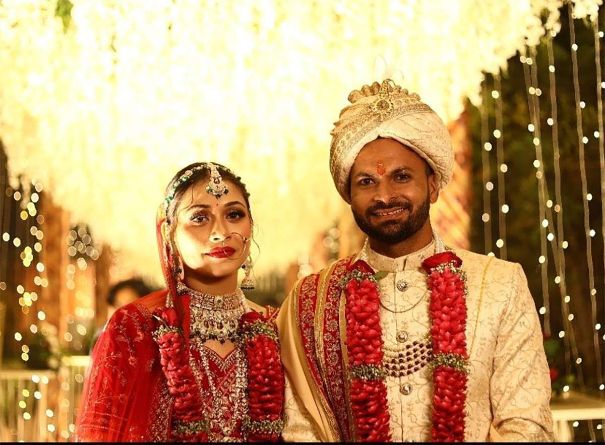 Indian_20Cricketer_20Mukesh_20Kumar_20Wedding_20Pics-5.jpg 5