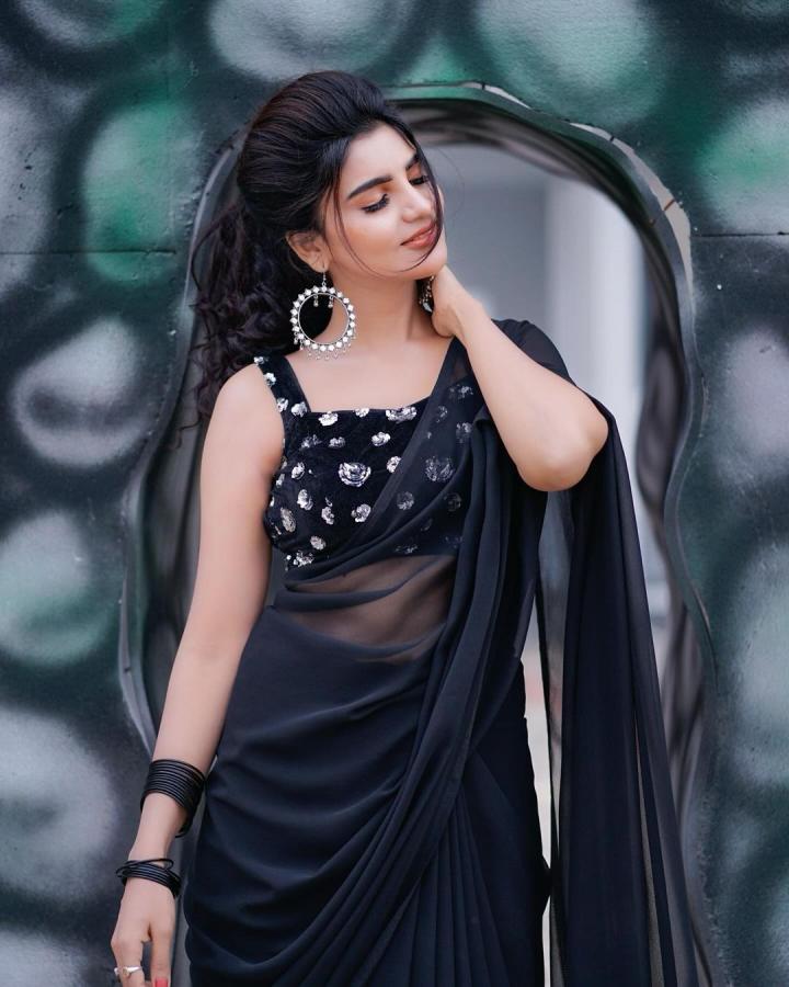 Varsha-insta-photos.jpg 7