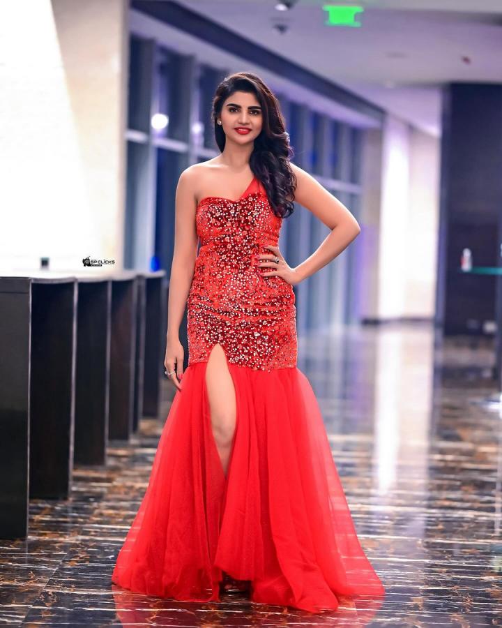 Varsha-latest-photos.jpg 2