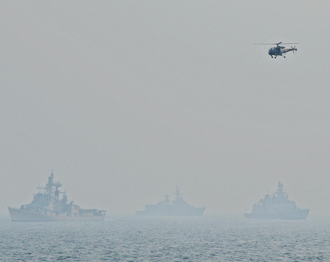 navy_20day_20celebration_20in_20visakhapatnam-10.jpg 10